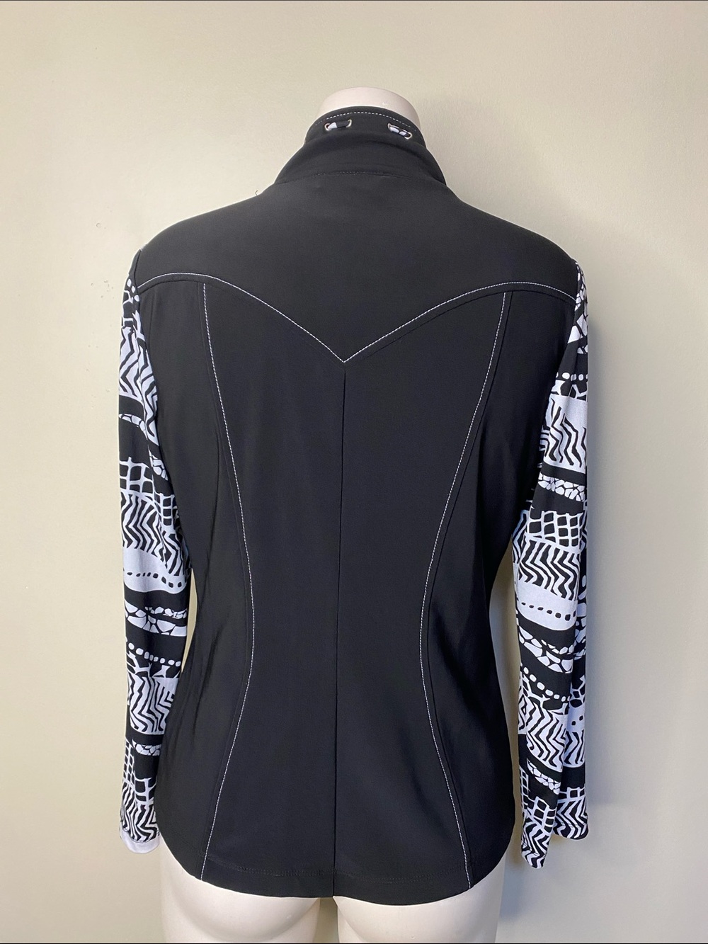 Frank Lyman black & White Patterned Zip-Front Jacket - Picture 4 of 5